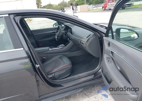 2021 Hyundai Sonata Sel Plus z USA, uszkodzony, nr VIN 5NPEJ4J24MH095861